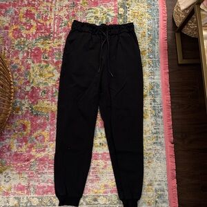 Lululemon On The Fly Jogger Size 8